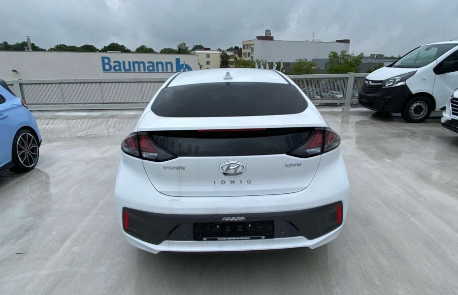 Hyundai Ioniq 1.6 GDI Hybrid Style LED Navi QI Ladefunk.