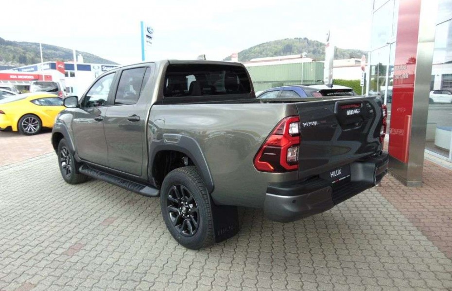 Toyota Hilux 4x4 Double Cab Autm. Invincible (AN1P)