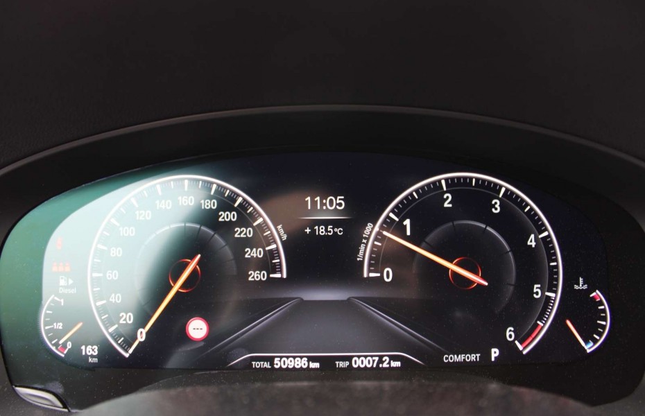 BMW Řada 5 d xDrive Touring M-Sport HUD StHzg AHK 19