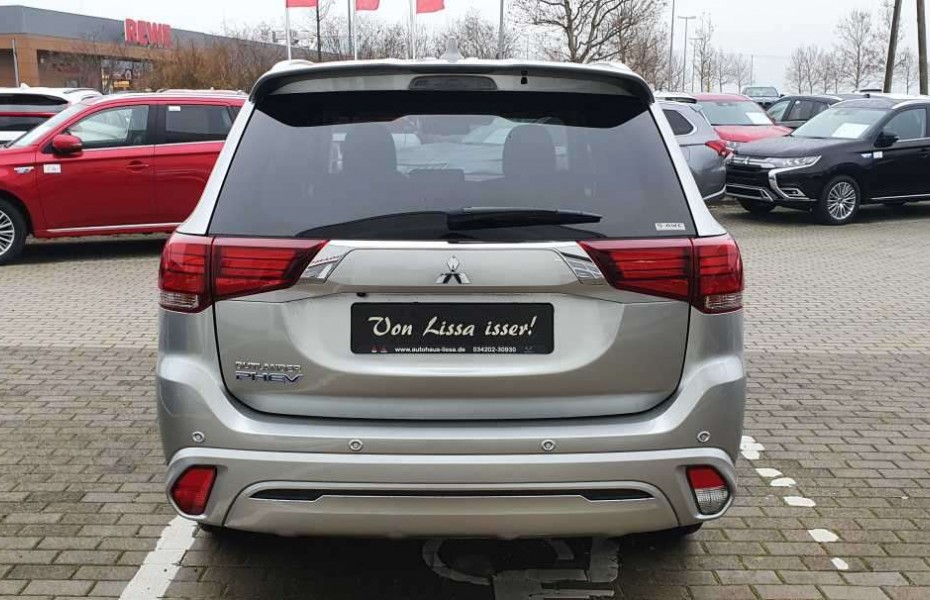 Mitsubishi Outlander PLUS FA-Paket 2.4 MIVEC 4WD LED / DAB+