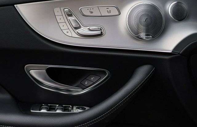 Mercedes-Benz Třídy E 350d 4M Avantgarde/Night/Comand/Kamera/Burmest