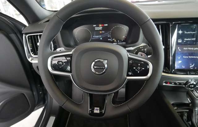 Volvo S60 T5 R-Design KLIMA MEMORY PDC NAVI ACC EU6