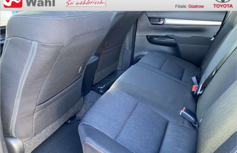 Toyota Hilux 2.8 D4-D Double Cab Comfort 4x4, bis 12 Monate ab