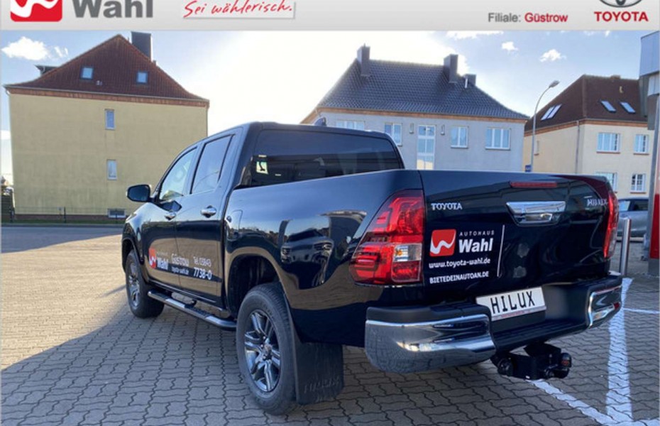 Toyota Hilux 2.8 D4-D Double Cab Comfort 4x4, bis 12 Monate ab