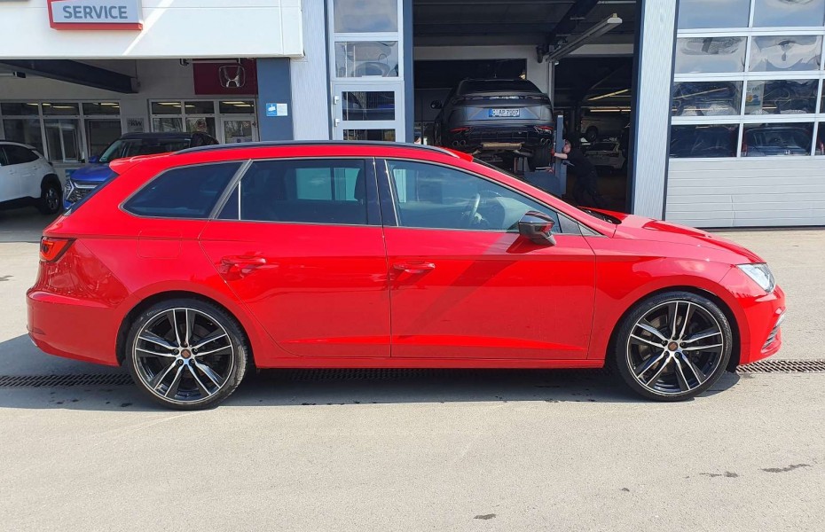 SEAT Leon ST 2.0 TSI DSG Cupra 300 4Drive LED|Navi|virt.|BE