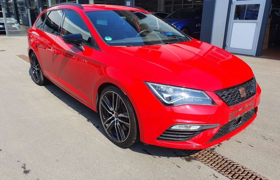 SEAT Leon ST 2.0 TSI DSG Cupra 300 4Drive LED|Navi|virt.|BE