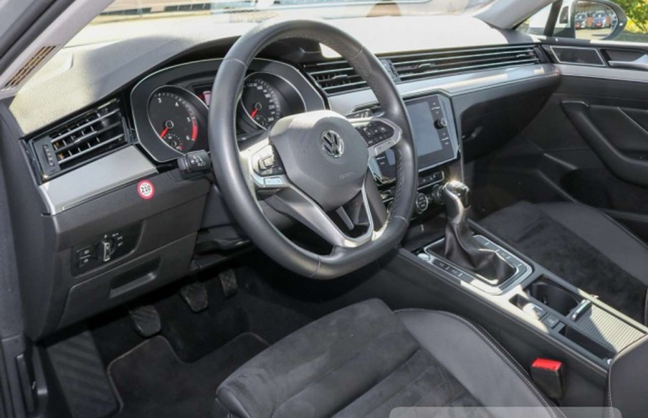 Volkswagen Passat Variant 2.0 TDI BMT Elegance R-Line Navi,