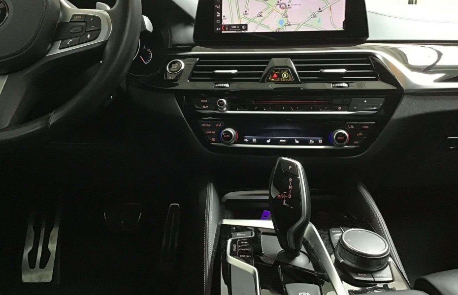BMW Řada 5 d xDrive Tour. Aut. M Sport NaviProf GSD AHK
