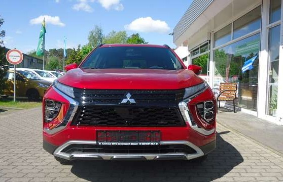 Mitsubishi Eclipse Cross Hybrid 2.4 LED Navi 360kam NezTop AdTemp Apple