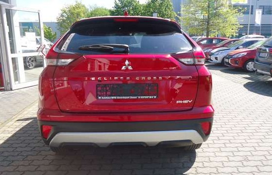 Mitsubishi Eclipse Cross Hybrid 2.4 LED Navi 360kam NezTop AdTemp Apple