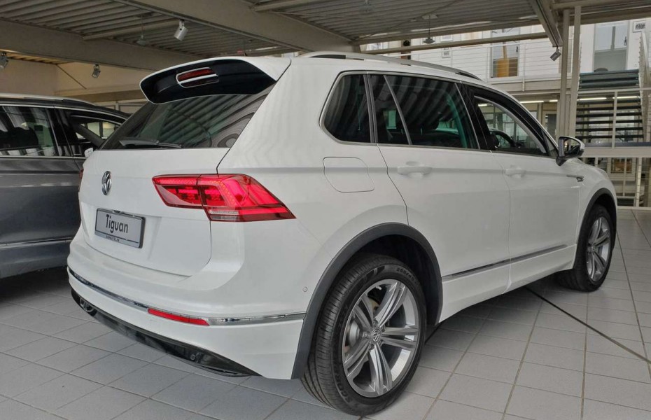 Volkswagen Tiguan 2.0 TDI DSG Highline R-Line Exterieu PANO