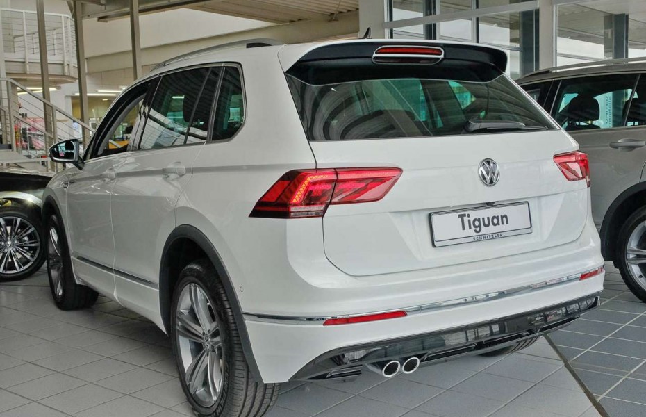 Volkswagen Tiguan 2.0 TDI DSG Highline R-Line Exterieu PANO