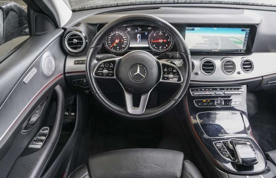 Mercedes-Benz Třídy E 400d 4M AVANTGARDE COMAND STH. AHK HUD