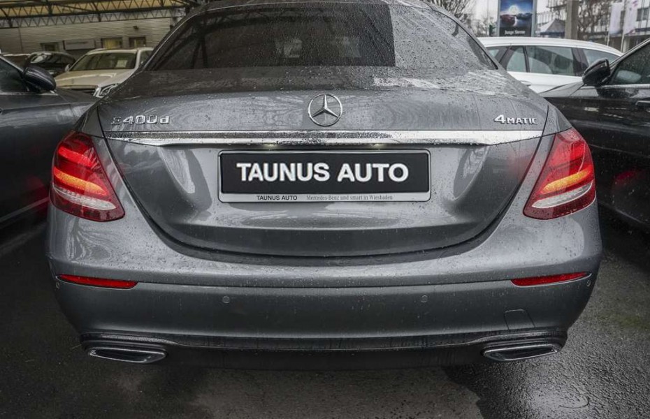 Mercedes-Benz Třídy E 400d 4M AVANTGARDE COMAND STH. AHK HUD