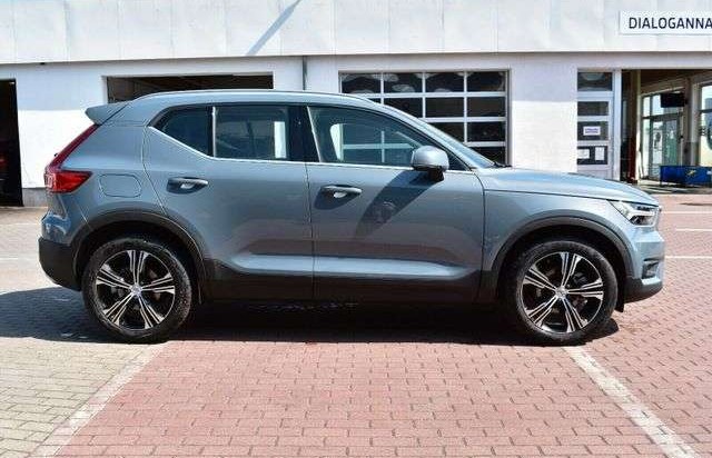 Volvo XC40 D4 AWD Inscription TOP Pano LED Taž AdTemp