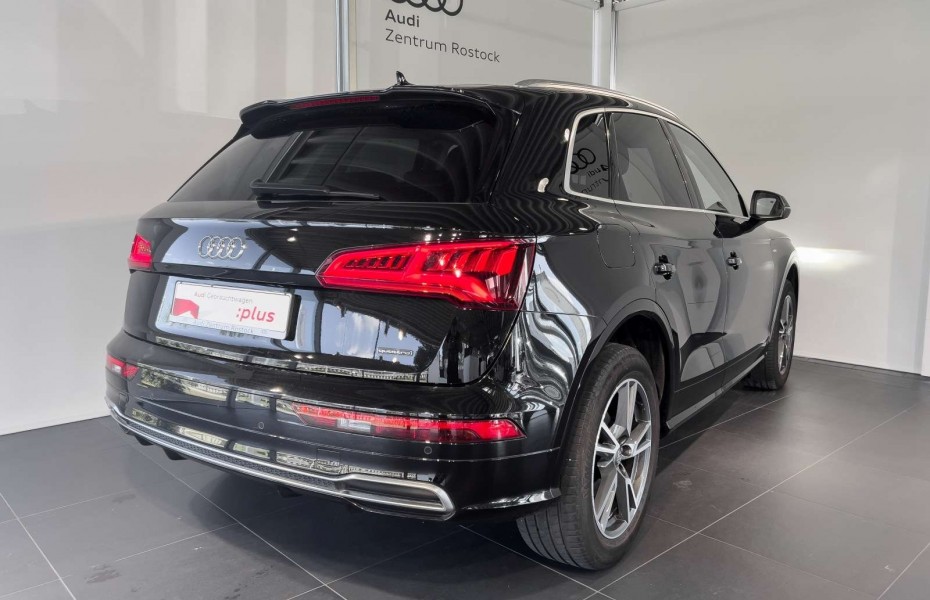Audi Q5 2.0 TDI QUATTRO+S-Line+AHK+APS PLUS+NAVI+SHZ+