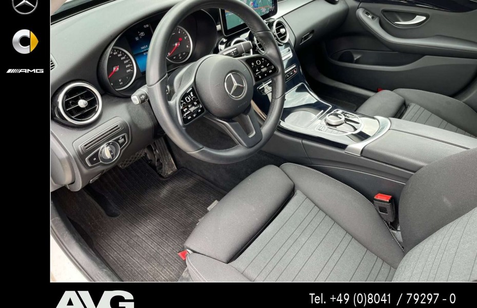 Mercedes-Benz Třídy C d 4M T RFK LED SHZ Navi Keyless Car Play Autom.