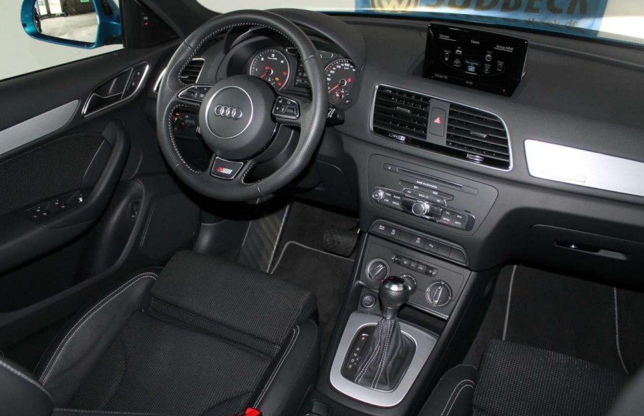 Audi Q3 2.0 TDI sport quattro S-line+PDC+SHZ+LED+NAVI