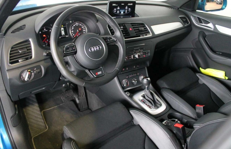 Audi Q3 2.0 TDI sport quattro S-line+PDC+SHZ+LED+NAVI