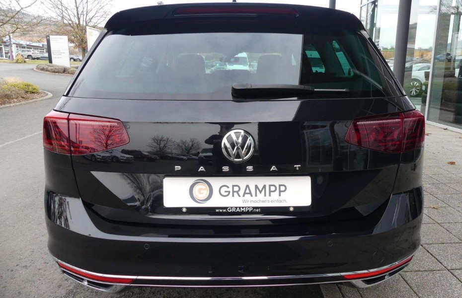 Volkswagen Passat ELEGANCE 2.0TDI DSG +R-LINE+TRAVE