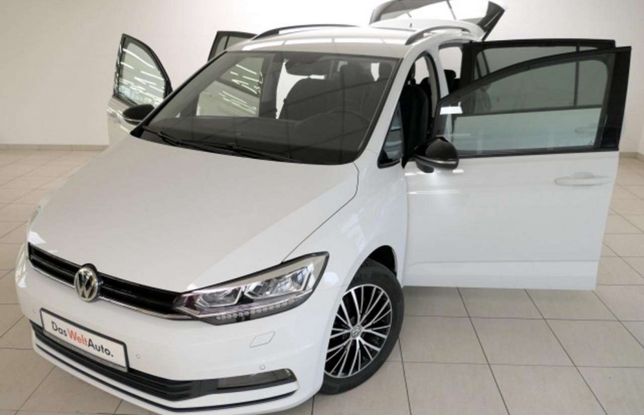 Volkswagen Touran 1.5 TSI Highline Black Style Bluetooth Navi