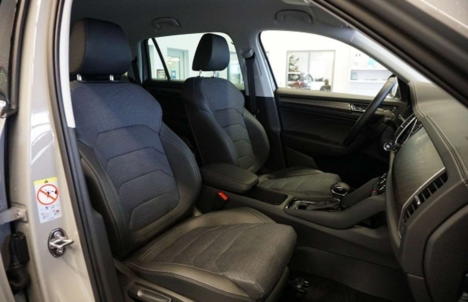 Škoda Kodiaq FL Style 1.5 TSI DSG *AHK, LED, ACC, 19'-LM*