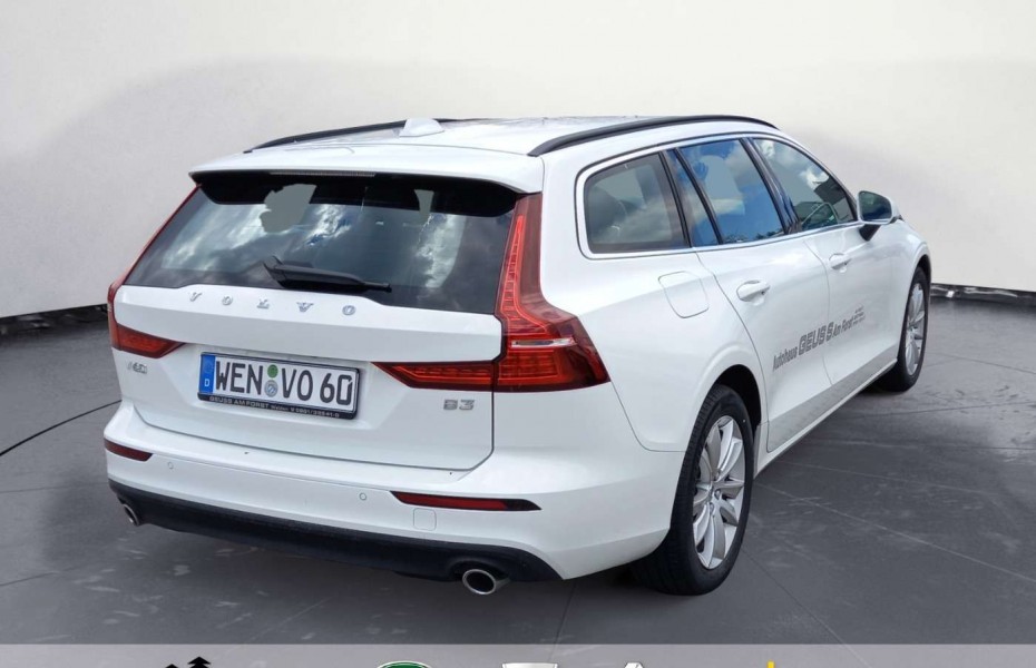 Volvo V60 Kombi B3 (Benzin) Momentum Pro LED Navi