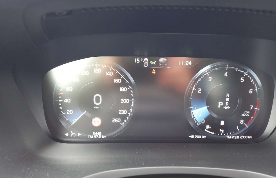 Volvo V60 Kombi B3 (Benzin) Momentum Pro LED Navi