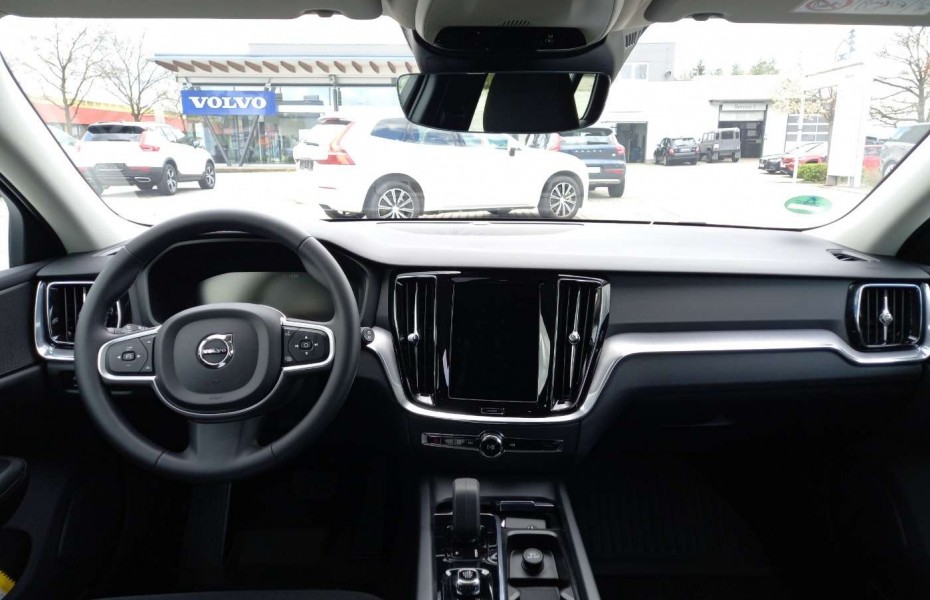 Volvo V60 Kombi B3 (Benzin) Momentum Pro LED Navi