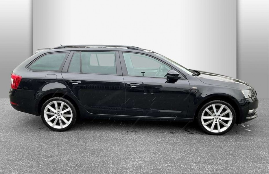 Škoda Octavia Combi Soleil 2.0 TDI DSG NAVI TEMP SHZ LED-hinten