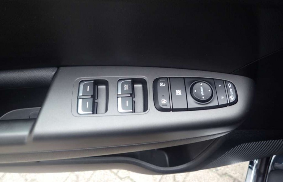 Kia Sportage Vision 4WD 1.6 CRDi Mild Hybrid AT Navi 8 Zoll, Uv