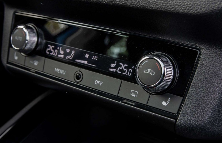 Škoda Kamiq Style 1.0 TSI  LED NAVI PDC KLIMA SITZHZG