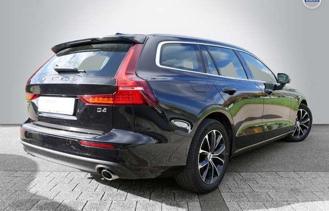 Volvo V60 D4 Momentum Pro PDC SHZ KAMERA NAVI LED