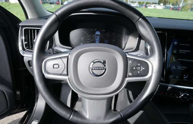 Volvo V60 D4 Momentum Pro PDC SHZ KAMERA NAVI LED