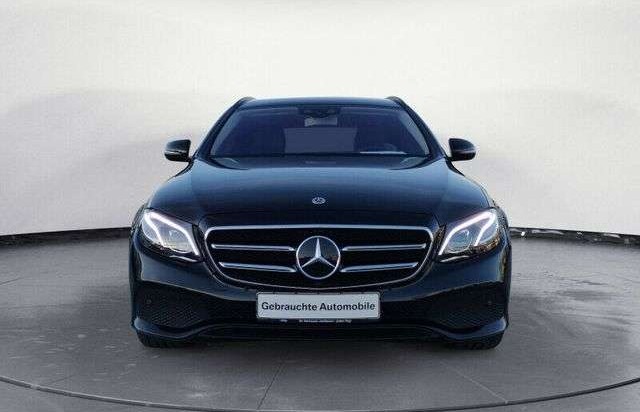Mercedes-Benz Třídy E 220d 4MATIC T Autom. AVANTGARDE MULTIBEAM LED