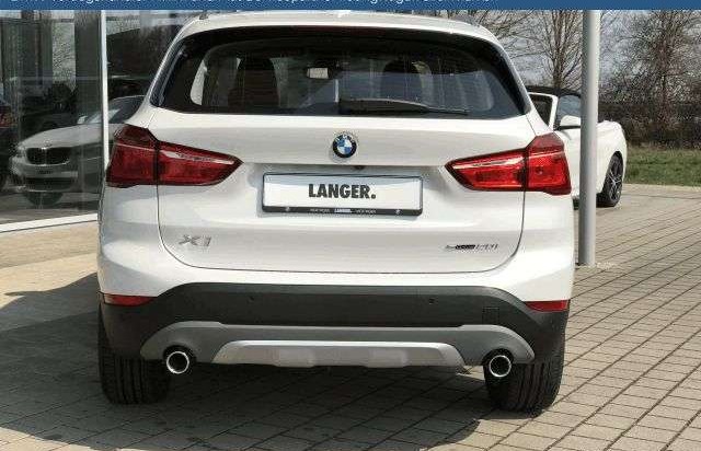 BMW X1 sDrive20i Aut. X LINE, NAVI, AHK, LED, R-KAME