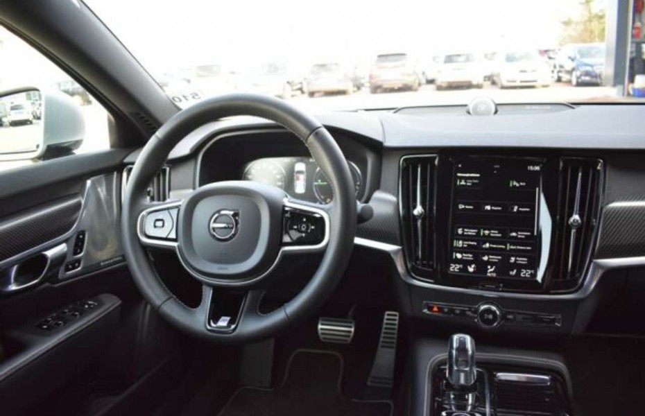 Volvo S90 T8 R-Design*360°HeUp*B&W*20