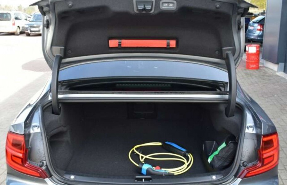 Volvo S90 T8 R-Design*360°HeUp*B&W*20