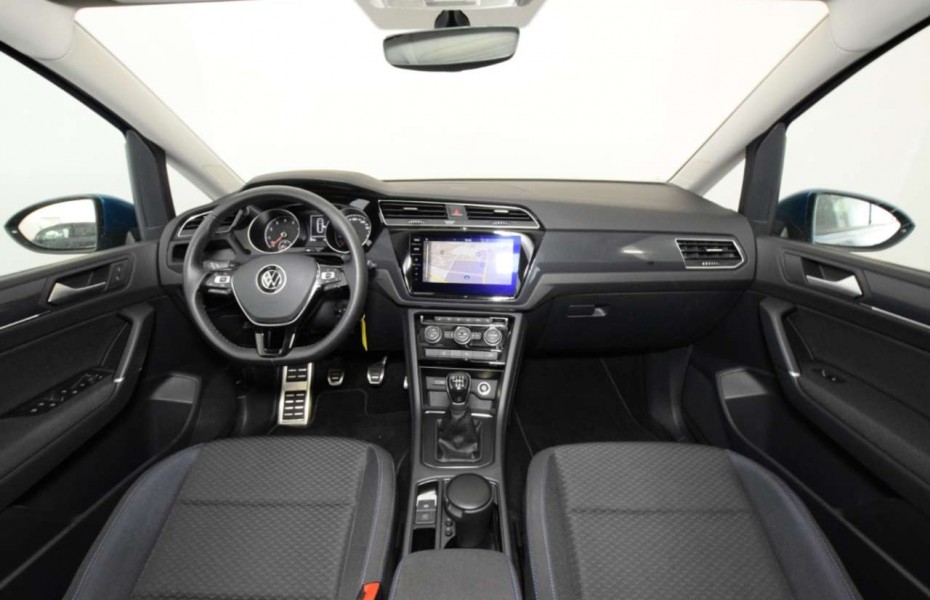 Volkswagen Touran 1.5TSI United LED Navi AHK ACC 7-Sitzer Fernlichta