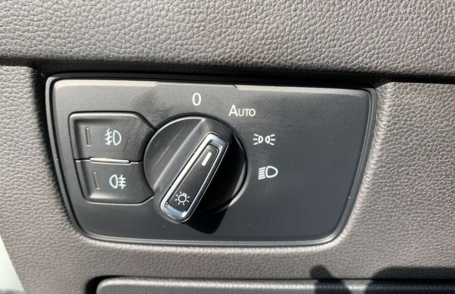 Volkswagen Passat Variant 2.0 TDI DSG Highline Navi Kamera