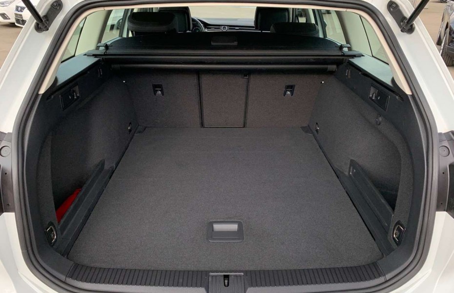 Volkswagen Passat Variant 2.0 TDI DSG Highline Navi Kamera