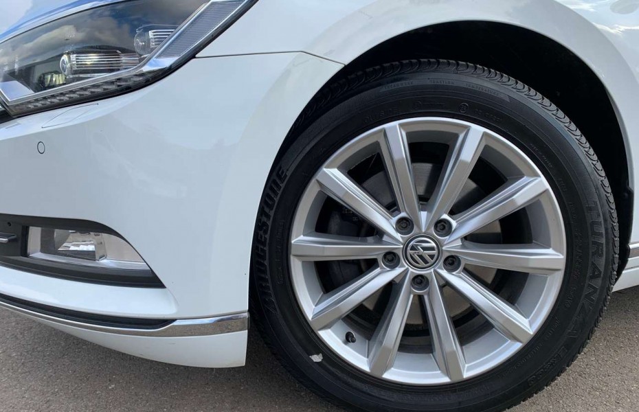 Volkswagen Passat Variant 2.0 TDI DSG Highline Navi Kamera