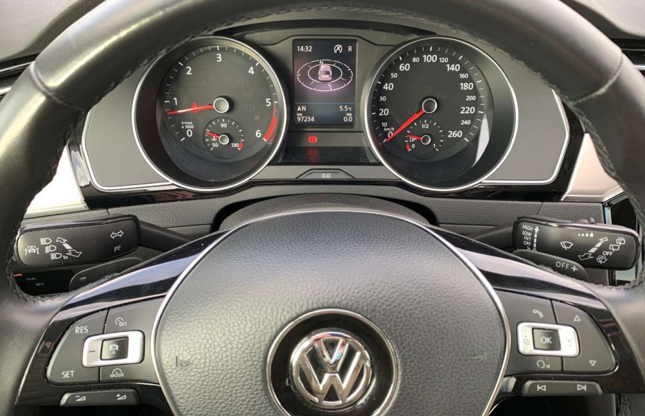 Volkswagen Passat Variant 2.0 TDI DSG Highline Navi Kamera