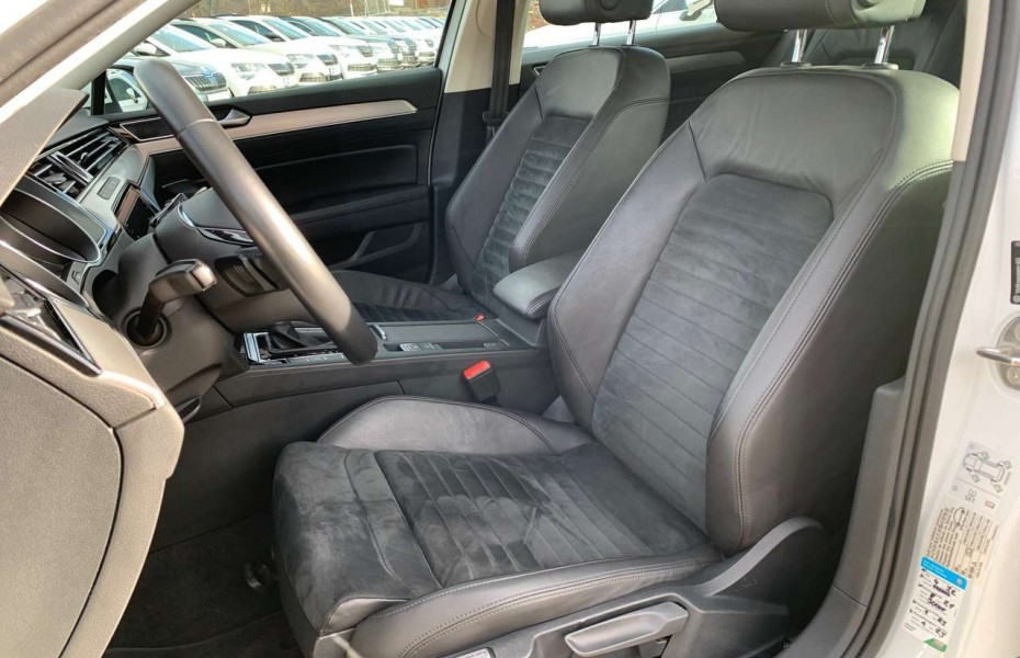 Volkswagen Passat Variant 2.0 TDI DSG Highline Navi Kamera