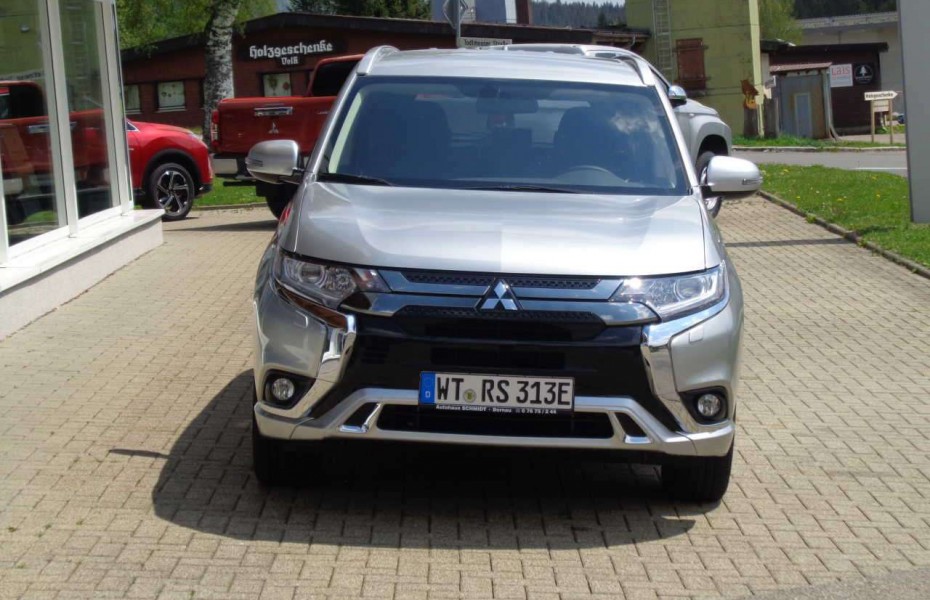 Mitsubishi Outlander Outlander Plug-in Hybrid BASIS 2.4 MIVEC 4WD