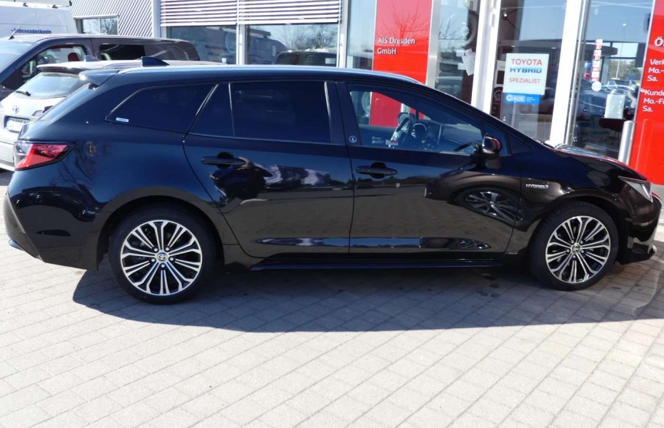 Toyota Corolla 1.8 Hybrid kombi Automat Navi,LED AdTemp Kam