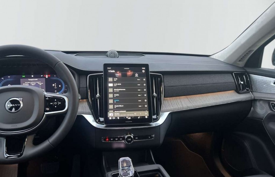 Volvo XC90 B5 Benzin AWD Ultra Bright Facelift 7-Sitzer 21'