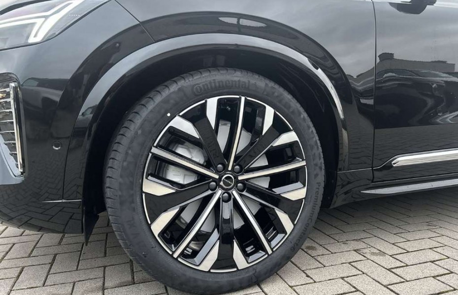 Volvo XC90 B5 Benzin AWD Ultra Bright Facelift 7-Sitzer 21'