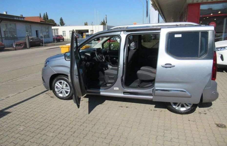 Toyota ProAce City Verso 1.2 Turbo L1 Team Deutschland