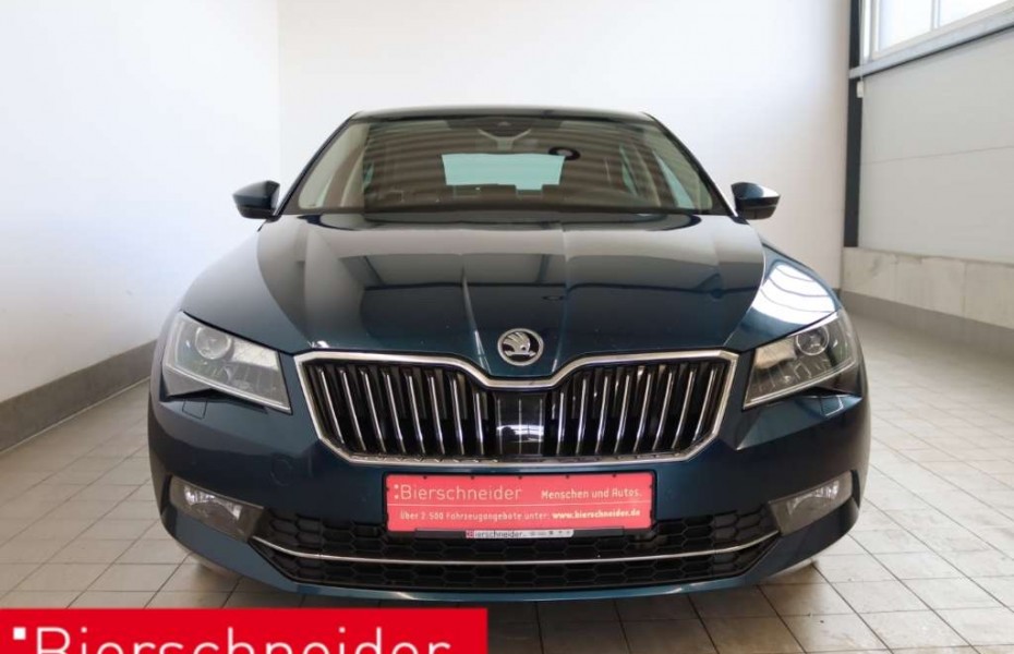 Škoda Superb Lim. 2.0 TDI Style NAVI LEDER 19ZOLL ACC